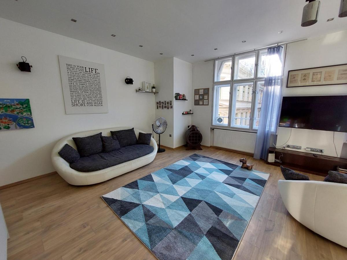Sunny Studio At The Castle Budapest Extérieur photo