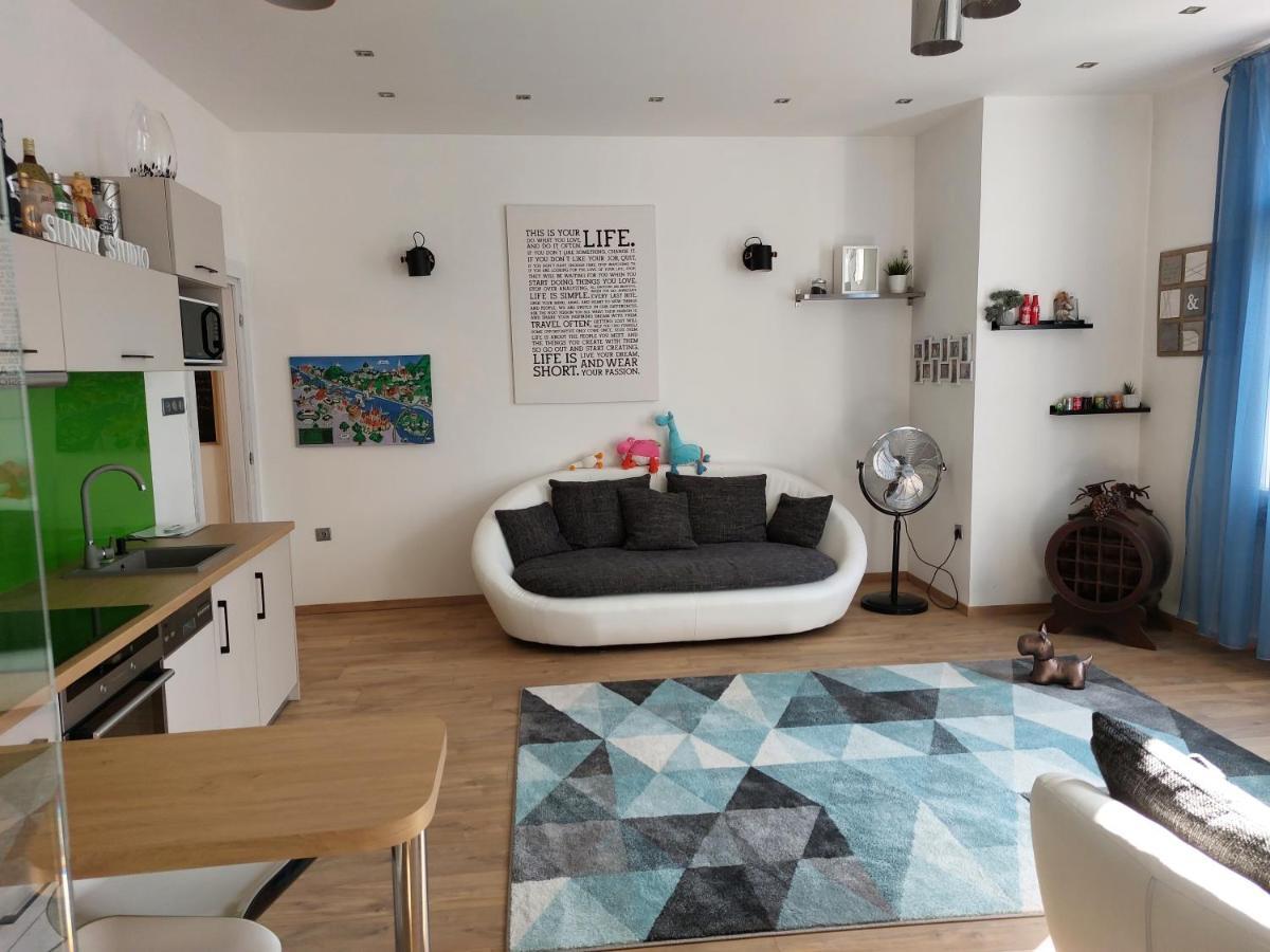 Sunny Studio At The Castle Budapest Extérieur photo
